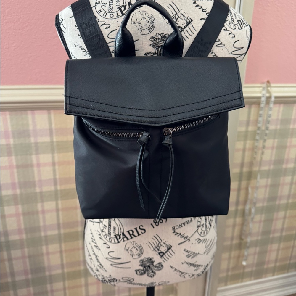 Botkier New York Backpack preowned but in great condition.